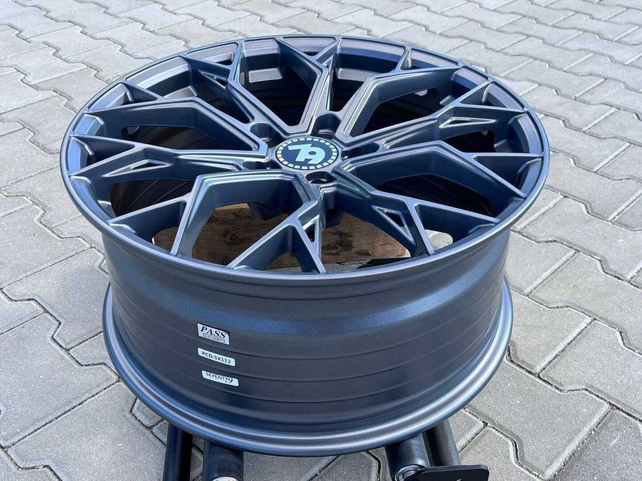 Felgi Seventy9 SCF-H 18" 8J ET35 5x112 Titan Black