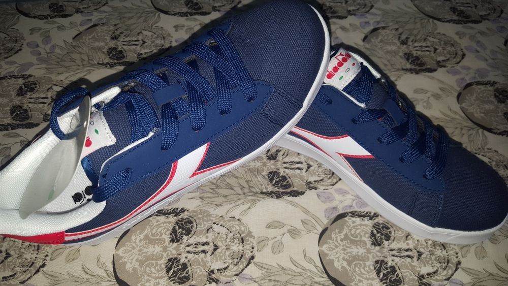 Sapatilhas Diadora novas na caixa