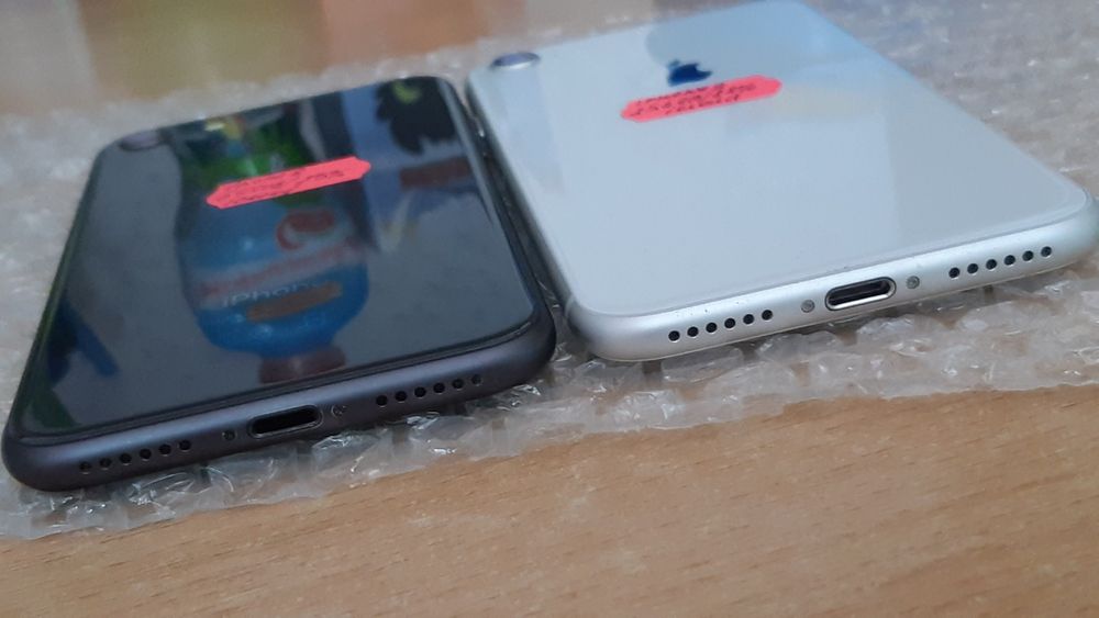 IPhone 8 64Gb и 256GB на iCloud в хорошем состоянии.