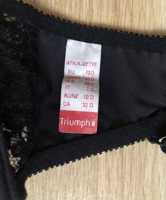 Czarny koronkowy biustonosz Triumph 70D