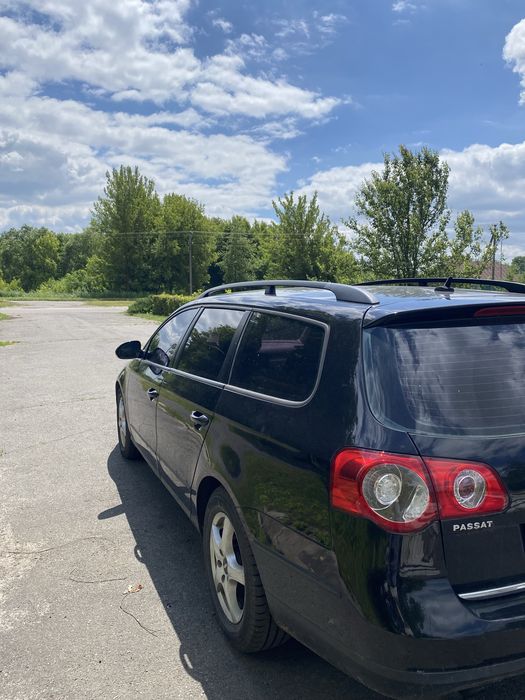 Pasat b6 чорний колір
