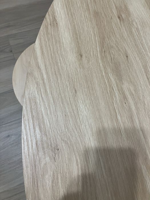 Кухонний круглий стіл в ідеальному стані терміново