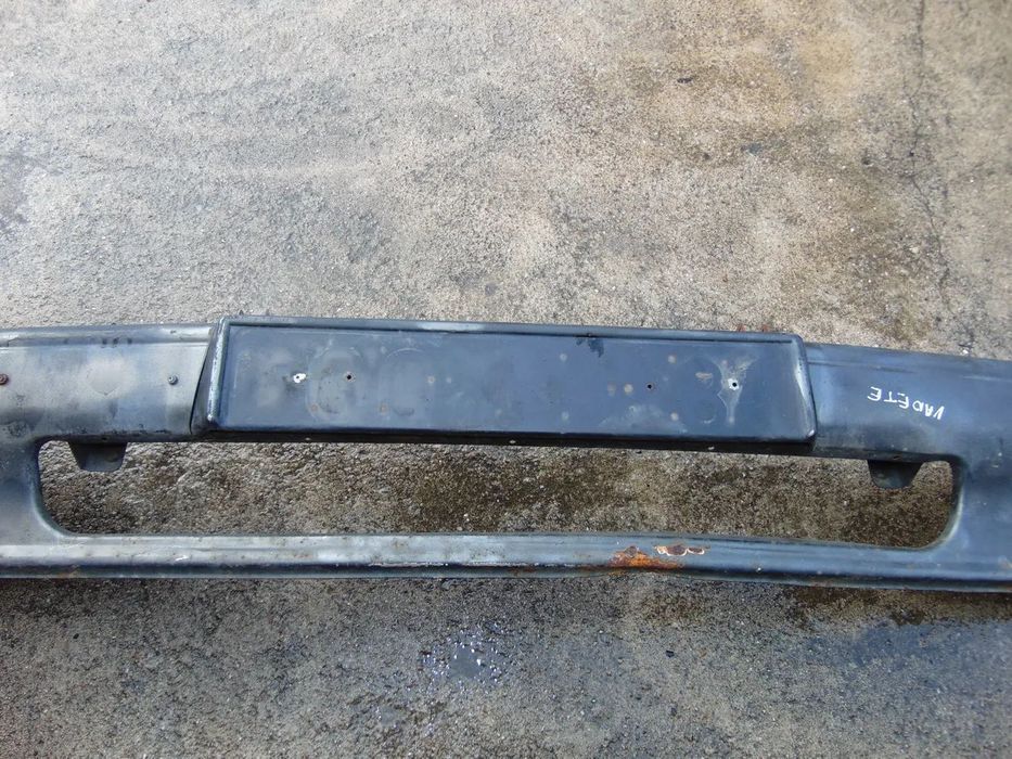 Nissan Vanette para-choques