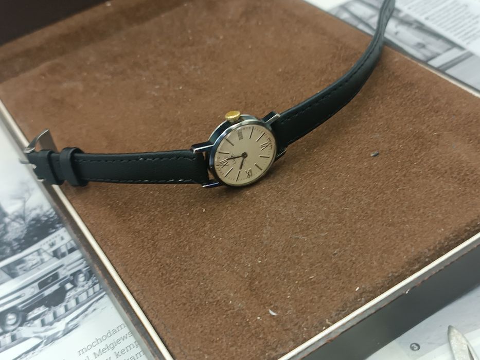 Zegarek damski Łucz mechaniczny vintage retro