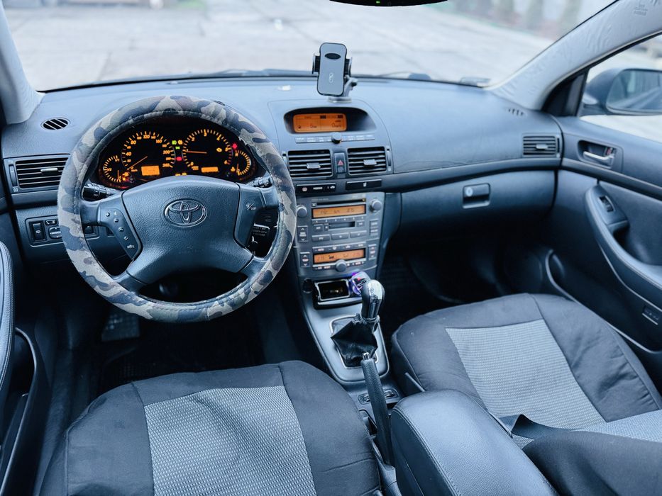 Продам Toyota Aventis