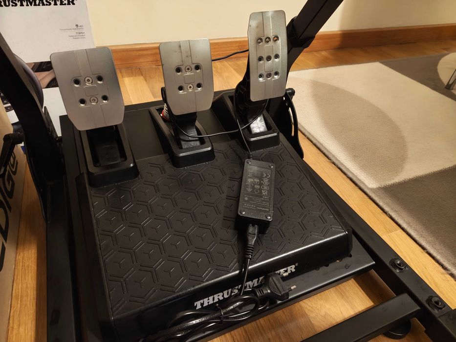 Thrustmaster T248 (Volante + Pedais) + Thrustmaster TH8A Shifter Gearbox
