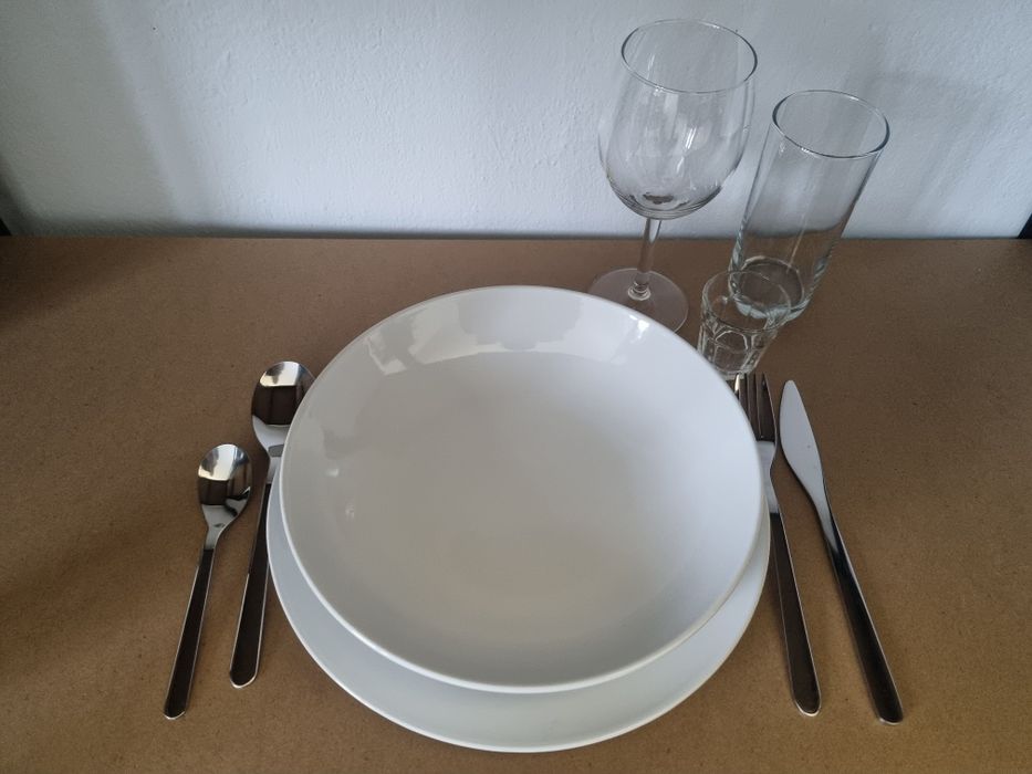 Wynajem zastawy stołowej, gastronomiczne wyposażenie, stoły, krzesła