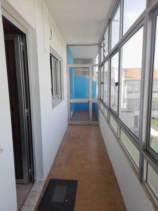 Arrenda-se T3 no centro de Gondomar