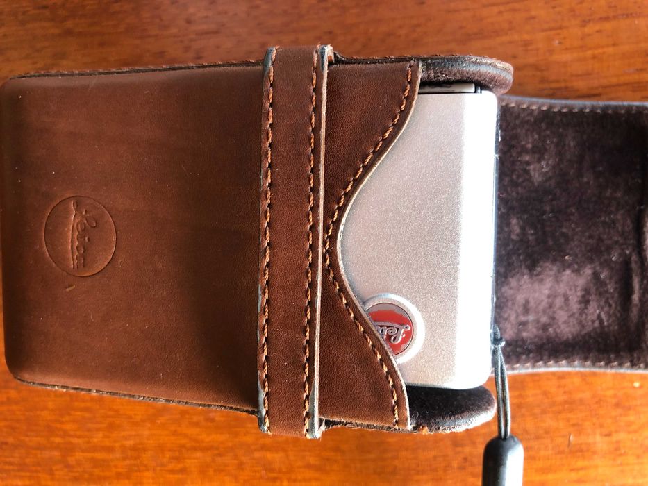 Máq. Fotográfica LEICA C-LUX 2