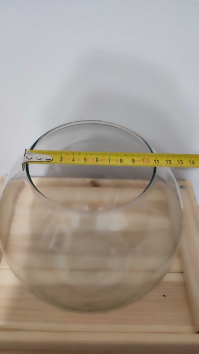 Wazon w kształcie kuli. Wazon kula.