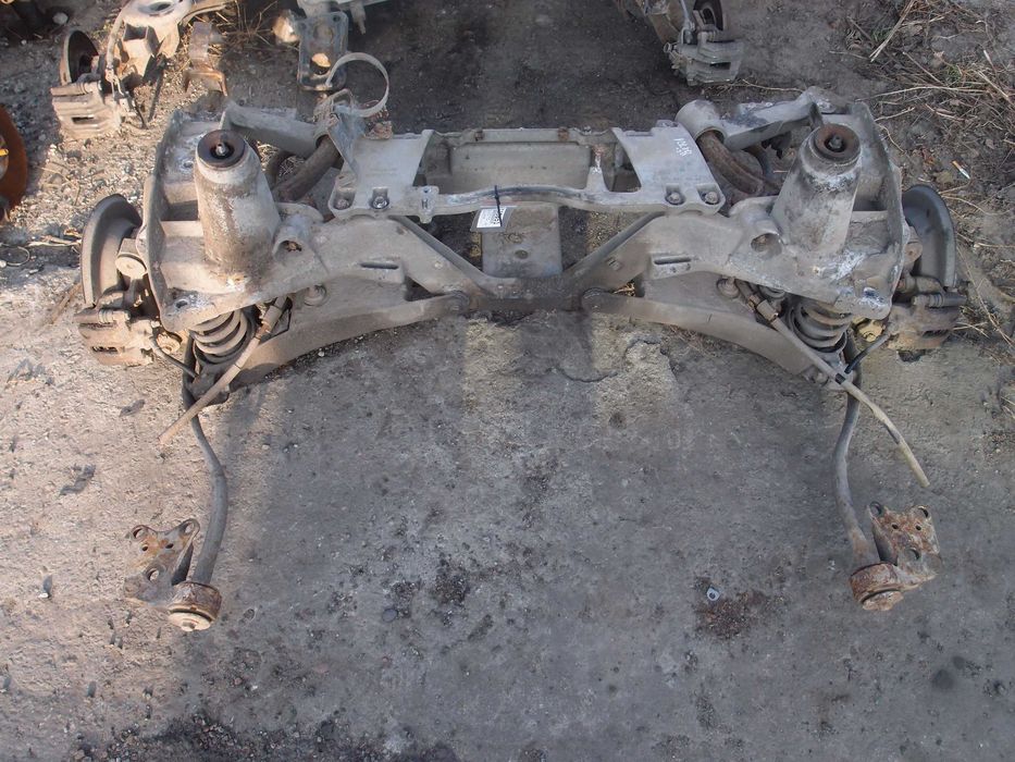 Belka zawieszenia Volvo V70 I 2.0T 4x4