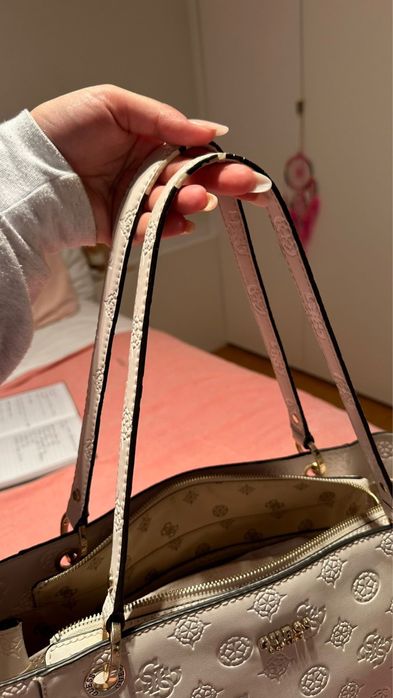 Mala Guess nova bege