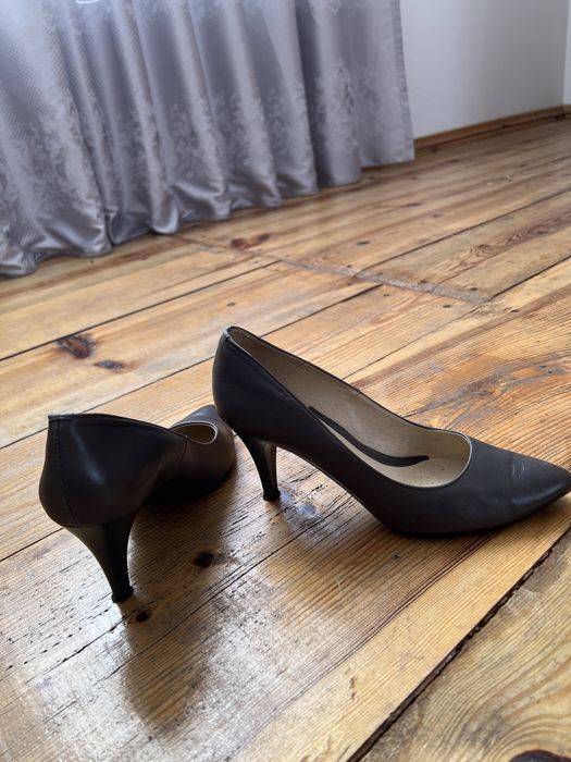 Туфлі лодочки,сірого кольору