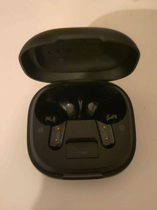 Anker Soundcore P40i etui ładujące.