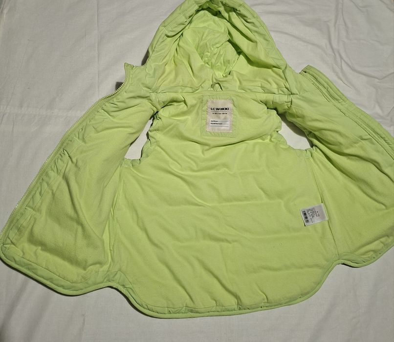 Жилктка на дівчинку 9-10 років