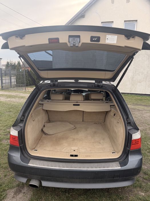 BMW Serii 5 520d (E61)