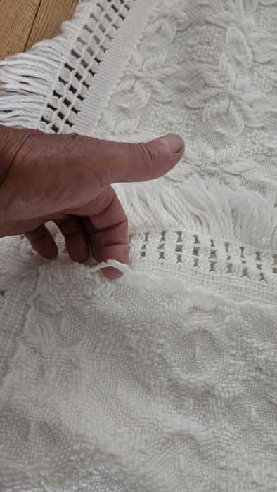 Colcha artesanal em pura lã