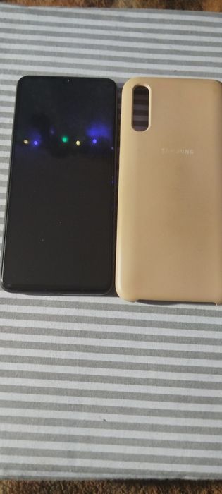 Samsung A70 (6/128gb)