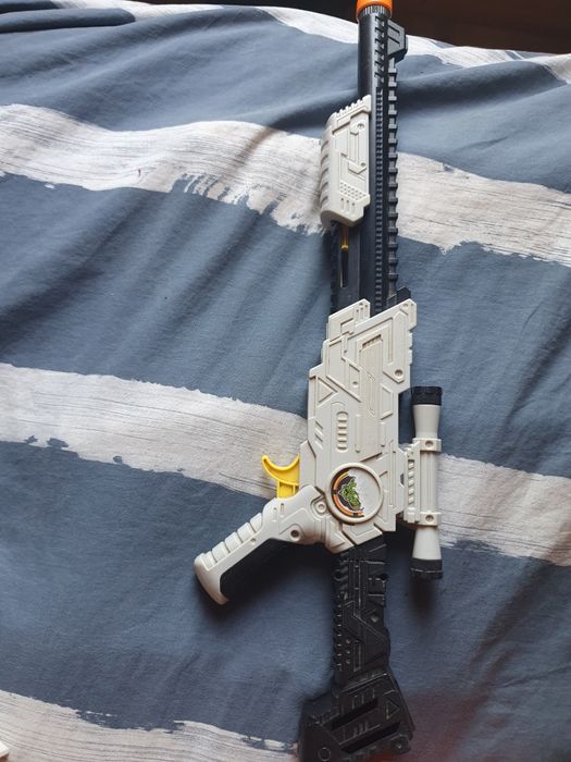 Conjunto de nerfs, em bom estado