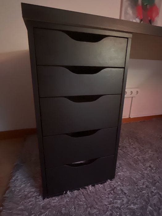 Secretária IKEA + 2 Gaveteiras ALEX – Setup Completo