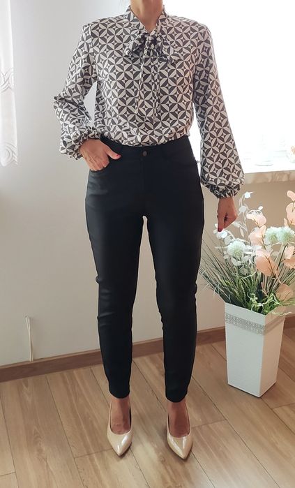 Spodnie woskowane skóra ekologiczna 36 S czarne slim rurki skinny