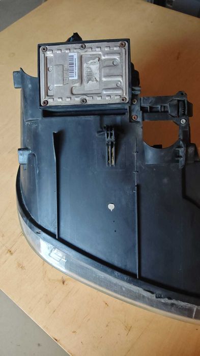 Oryginalne reflektory Porsche Cayenne 955 2003–2006 Xenon Valeo – komplet