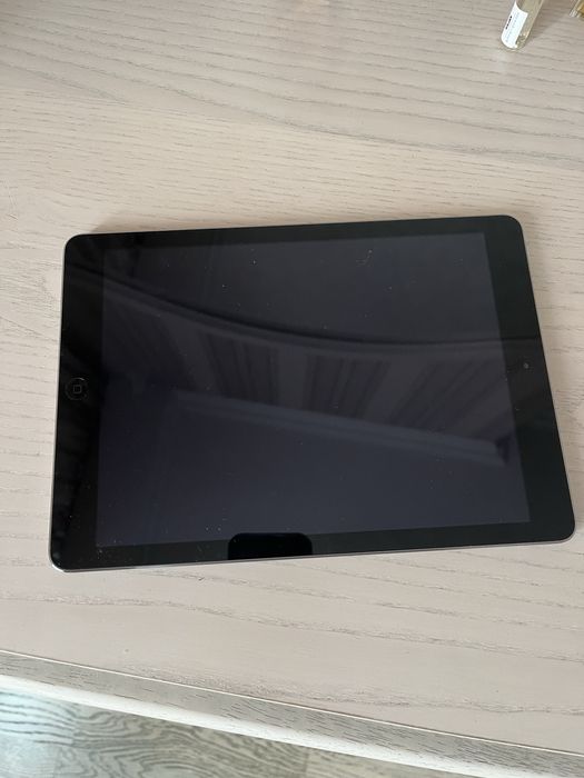 Продам  iPad Air
