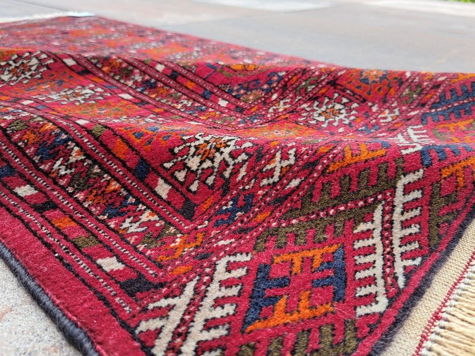 Pakistańska Buchara 80 × 127 cm – ręcznie tkany dywan klasyk w wyjątkowej kolorystyce
