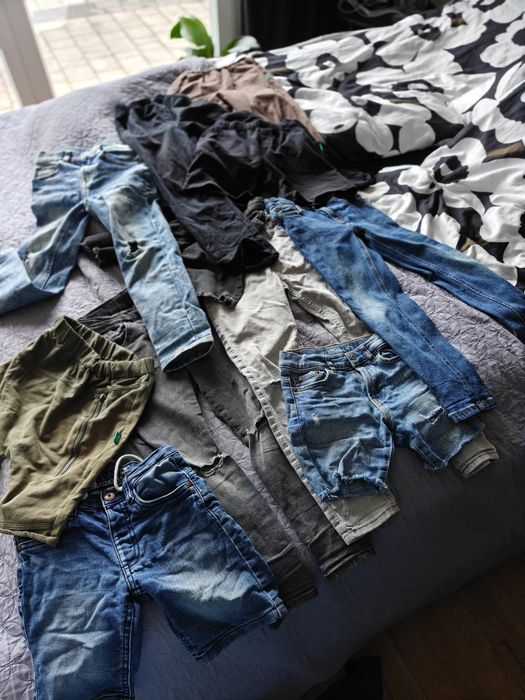 Zestaw ciuchów 122/128