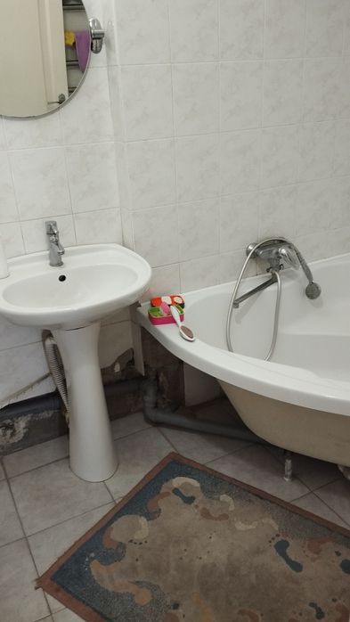 Від власника оренда кімнати в 4 кімнатній