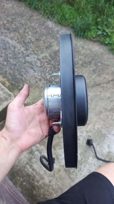 (Діаметр 292мм)Вентилятор охолодження двигуна правий у зборі Vika