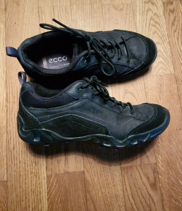 Buty sportowe, czarne adidasy Ecco 37