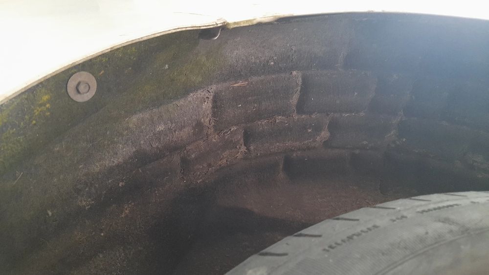 Cava roda trás direita FORD Focus III Carrinha