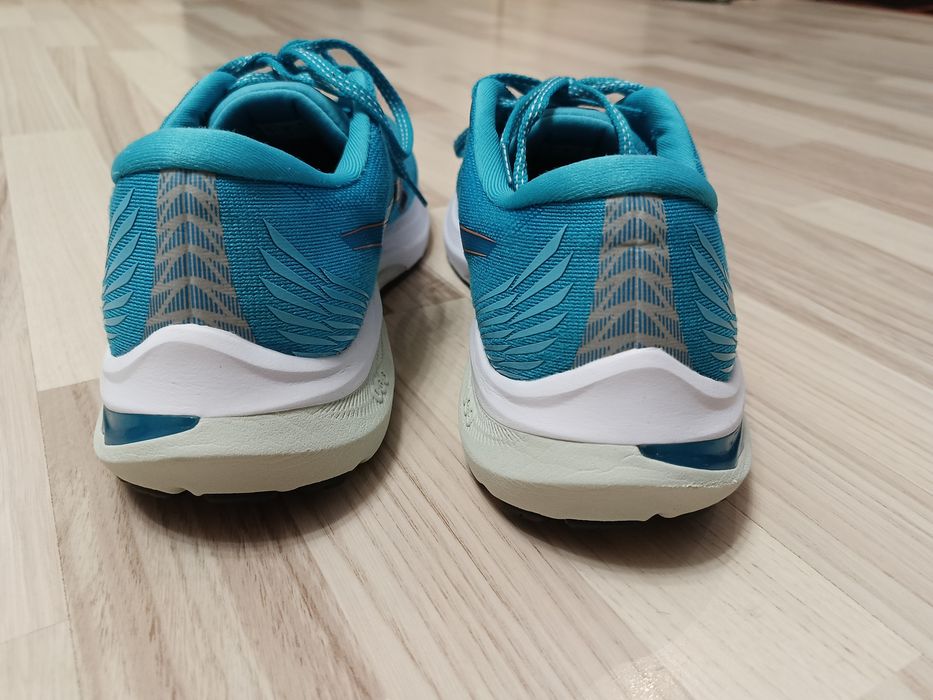 Продам кросівки Asics GT-2000 11 Island Blue/Indigo Blue
