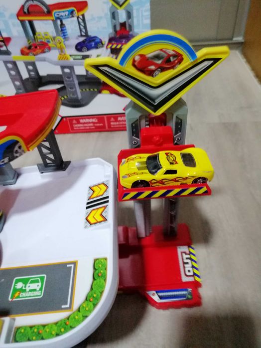 Conjunto de estação serviço carros, + 3 anos