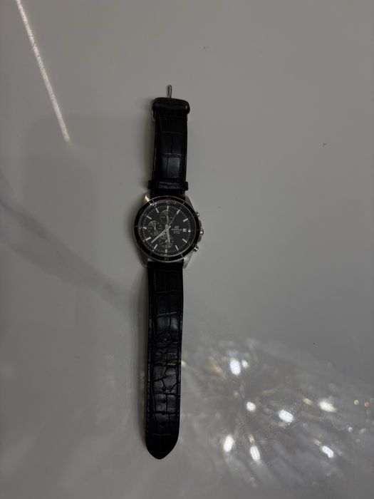 Мужские часы Casio Edifice EFR-526L-1AVUEF