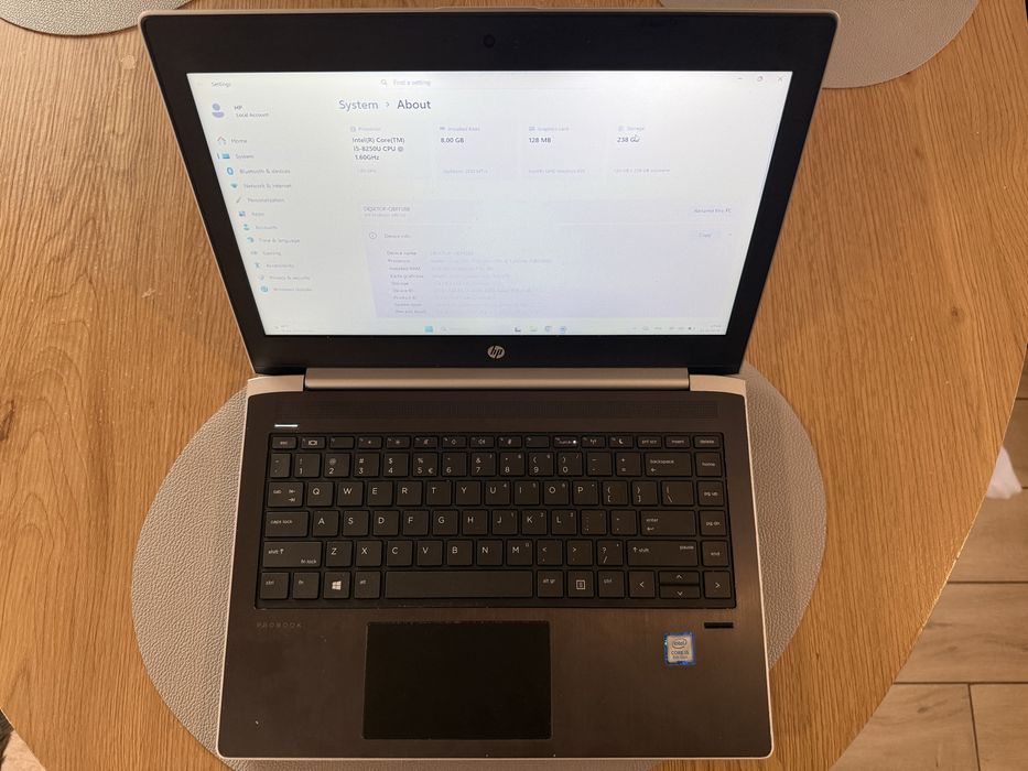 HP ProBook 430 G5 – Intel Core i5-8250U, 8 GB RAM, SSD 256 GB