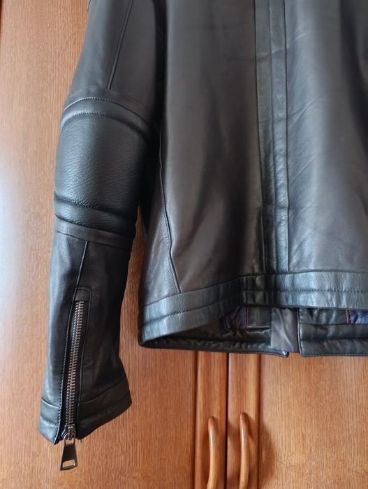 Продам стильную кожаную куртку