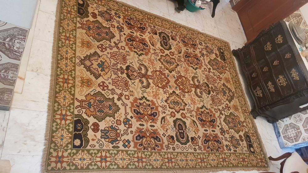 Tapete de Arraiolos antigo e ORIGINAL, tons azul, etc 2,63x2m
