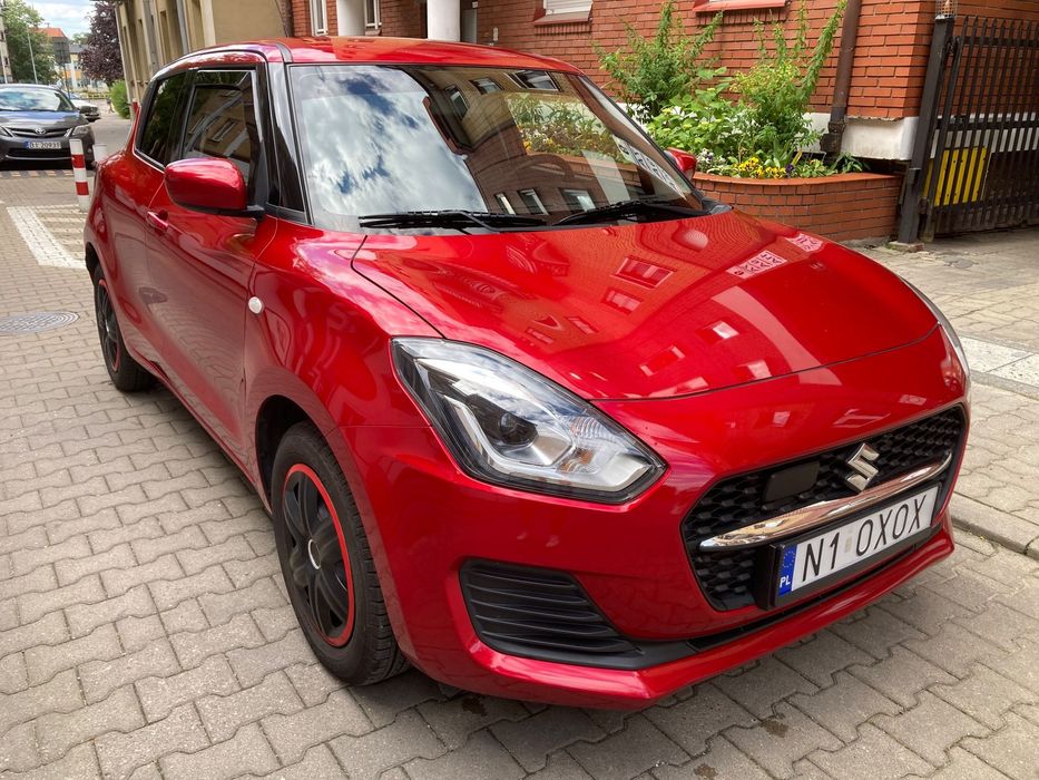 Suzuki Swift 2021rej Jak Nowy Salonowy Bezwypadkowy 2 Komplety Opon Ledy