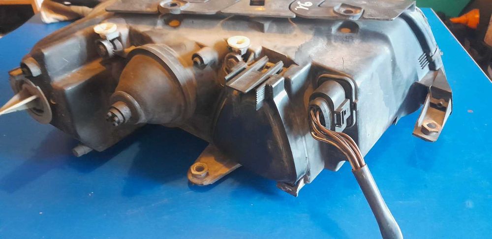 Lampa przednia lewa prawa przód prawy lewy Vw Passat B5 FL europa