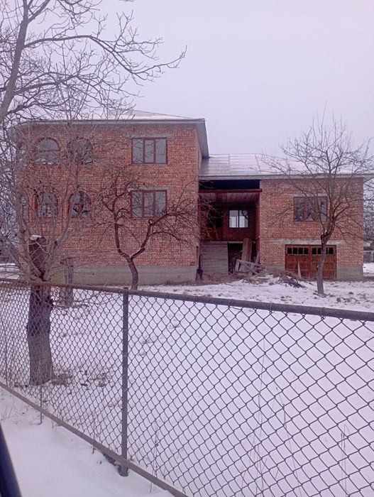 Приватний будинок в Карпатах. Івано-франківська обл. с. Кобаки