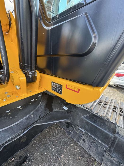 Гусеничний екскаватор JCB JS220NLC — новий, 2021 рік