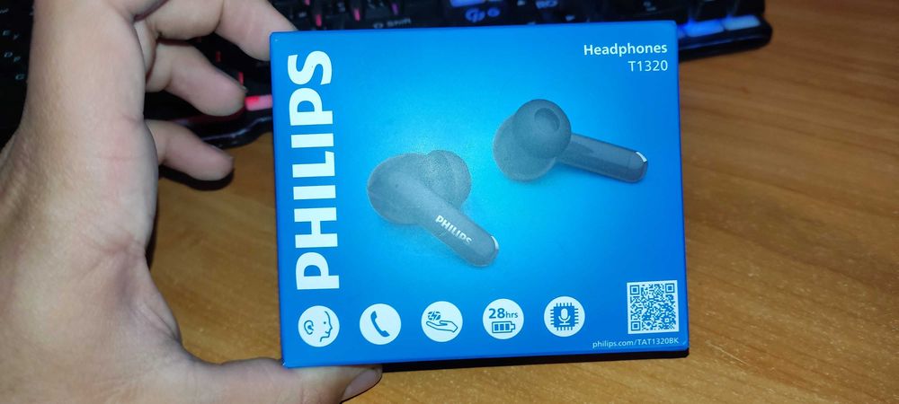 Це бездротові навушники Philips T1320 (модель TAT1320BK)