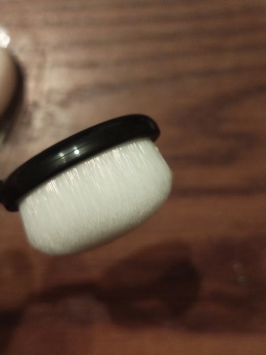 Zestaw dwóch nowych szczoteczek kosmetycznych