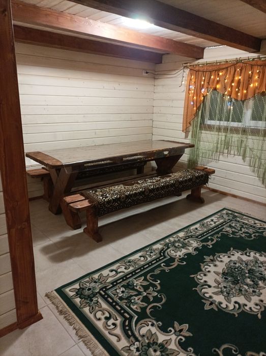 Відпочинок в карпатах з Чаном під лісом "Berdo"