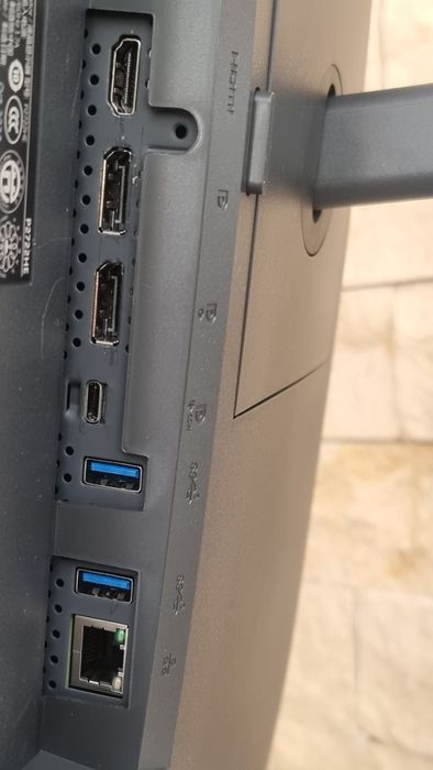 Monitor DELL P2722HE