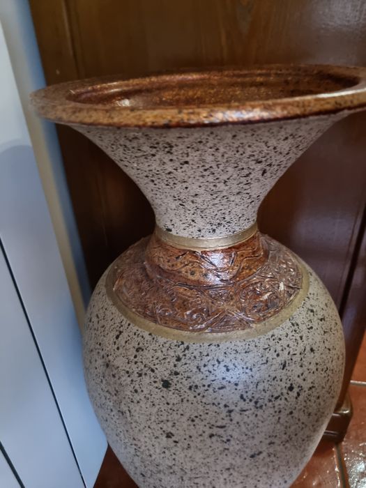 Jarro com 70 centímetros