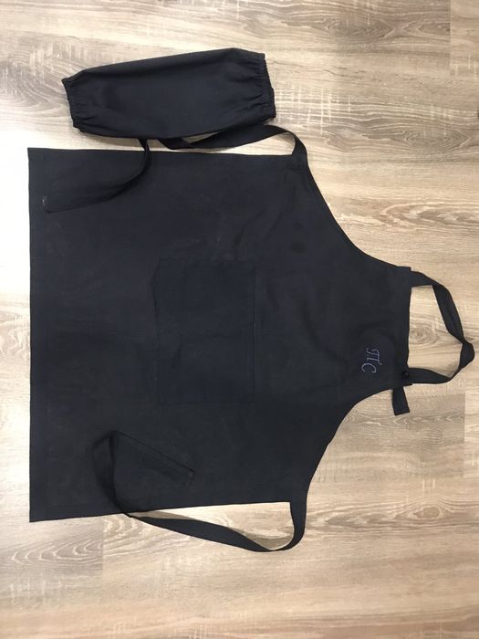 Для уроків праці фартух з нарукавниками, фартух з нарукавниками