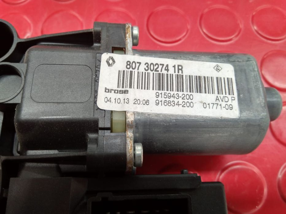 Motor Elevador Frente Dir 807302741R - RENAULT SCÉNIC III